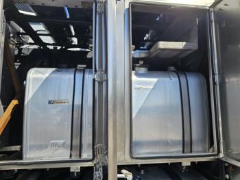 S770 8x4/4 / 180.000 KG / HYDRAULIC